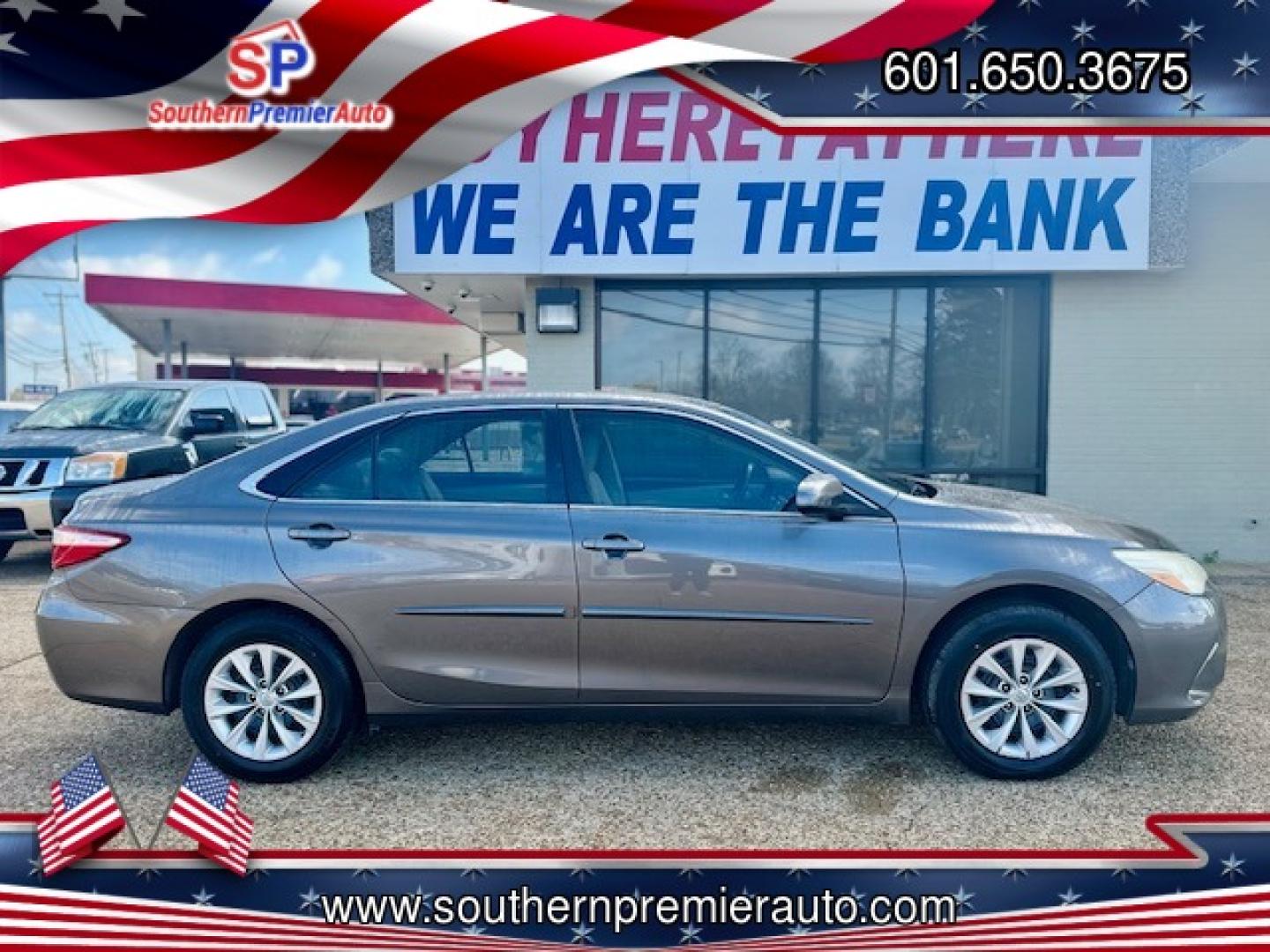 2015 GRAY TOYOTA CAMRY SE; LE; XLE; X (4T4BF1FK9FR) , located at 922 W. Beacon St., Philadelphia, MS, 39350, (601) 650-3675, 32.770447, -89.127151 - Photo#6
